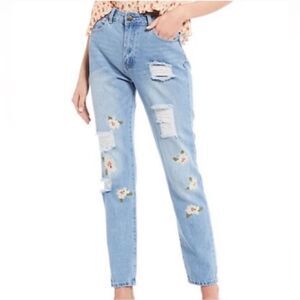 Chelsea & Violet Distressed High Rise Patchwork Light Wash Denim Jeans 28 Floral